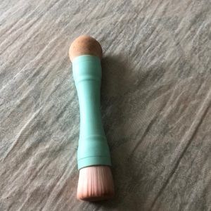 2 Sided Brush